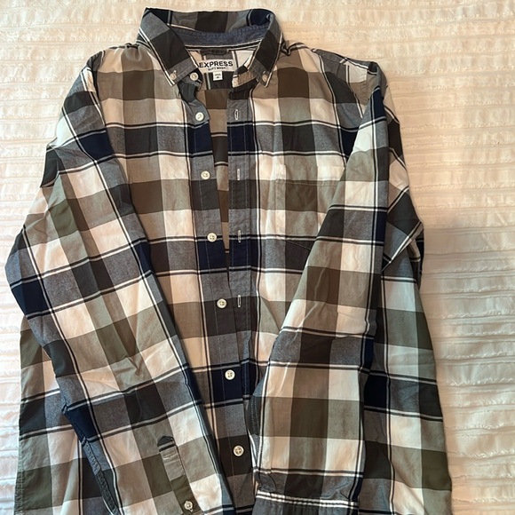 Mens button up - Picture 1 of 1